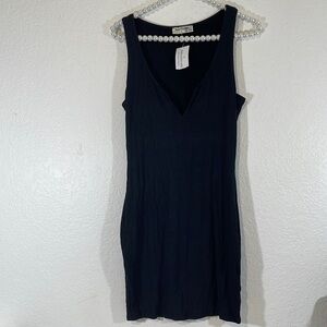 BEAR DANCE WINDSOR Sexy V-Neck Bodycon Form Fitting Mini Black Dress Size L New